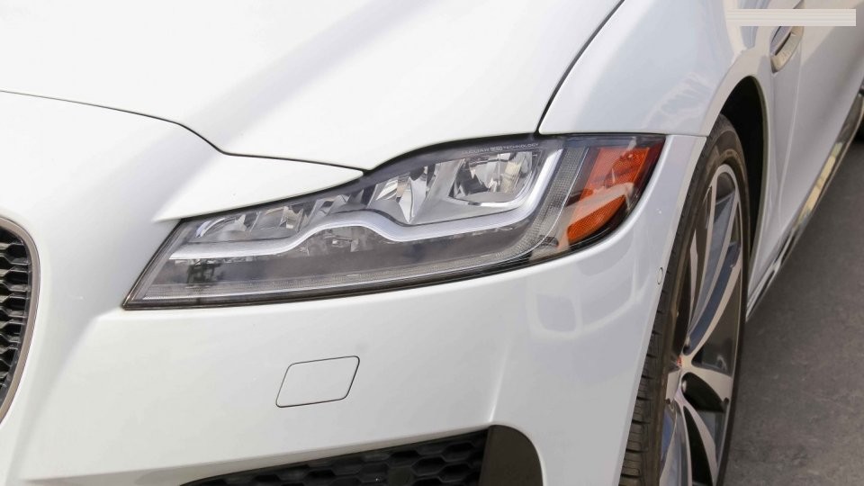 2016 Jaguar XF 3.0L V6 – Image 12