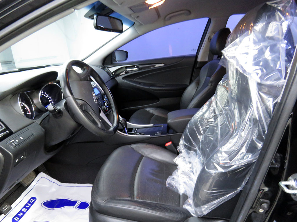 2010 HYUNDAI SONATA 2.0 – Image 8