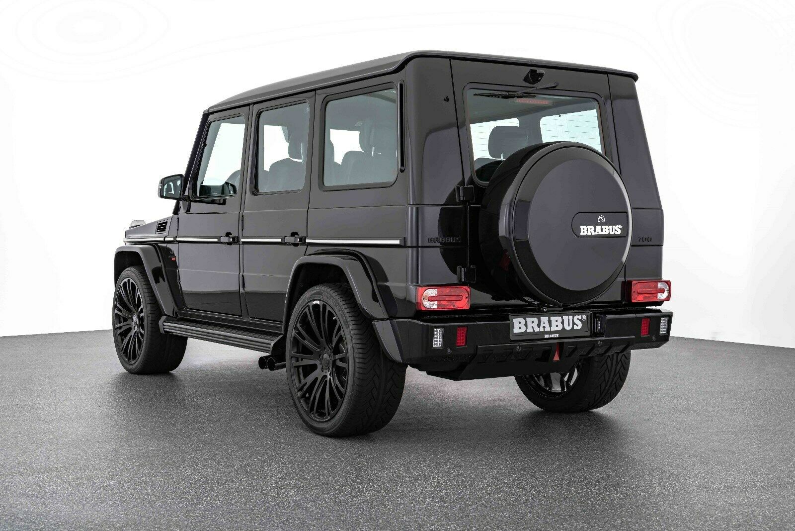 2018 Mercedes-Benz G63 AMG - BRABUS 700 – Image 4
