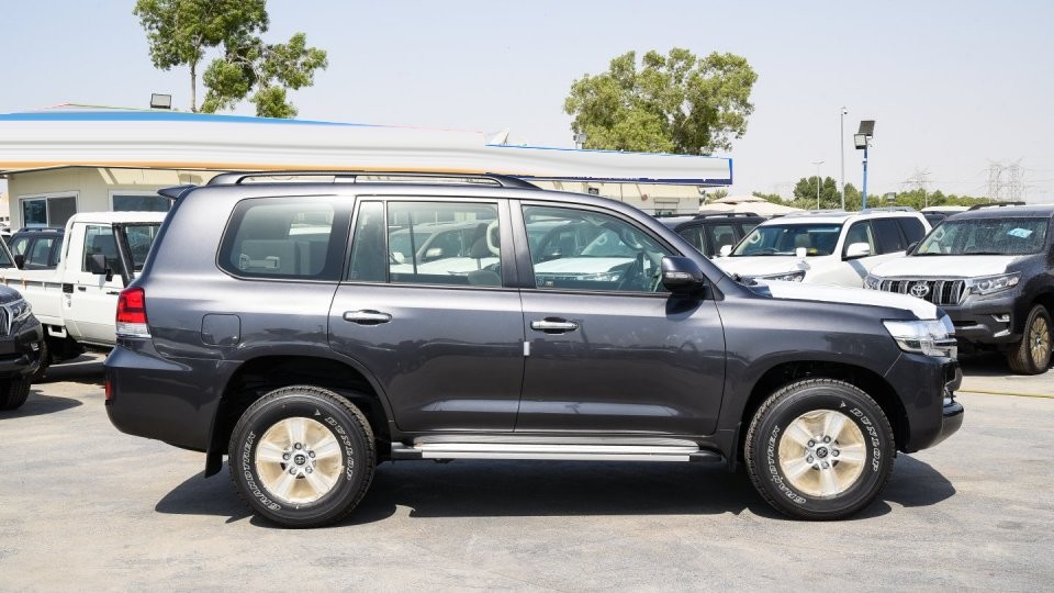 2019 Toyota Land Cruiser 4.5L GX.R V8 – Image 11