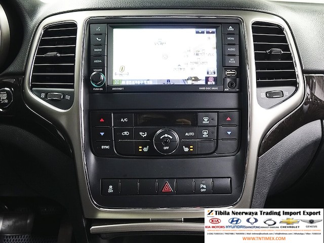 2012 Jeep Grand Cherokee 3.6L V6 Laredo – Image 11