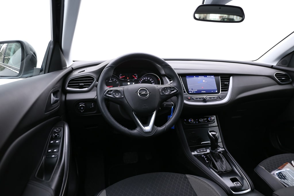 2019 Opel Grand Country X 1.2T – Image 9