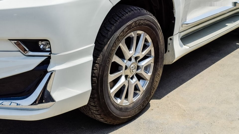 2010 TOYOTA PRADO VX V6 (KIT CARROSSERIE 2019) – Image 8