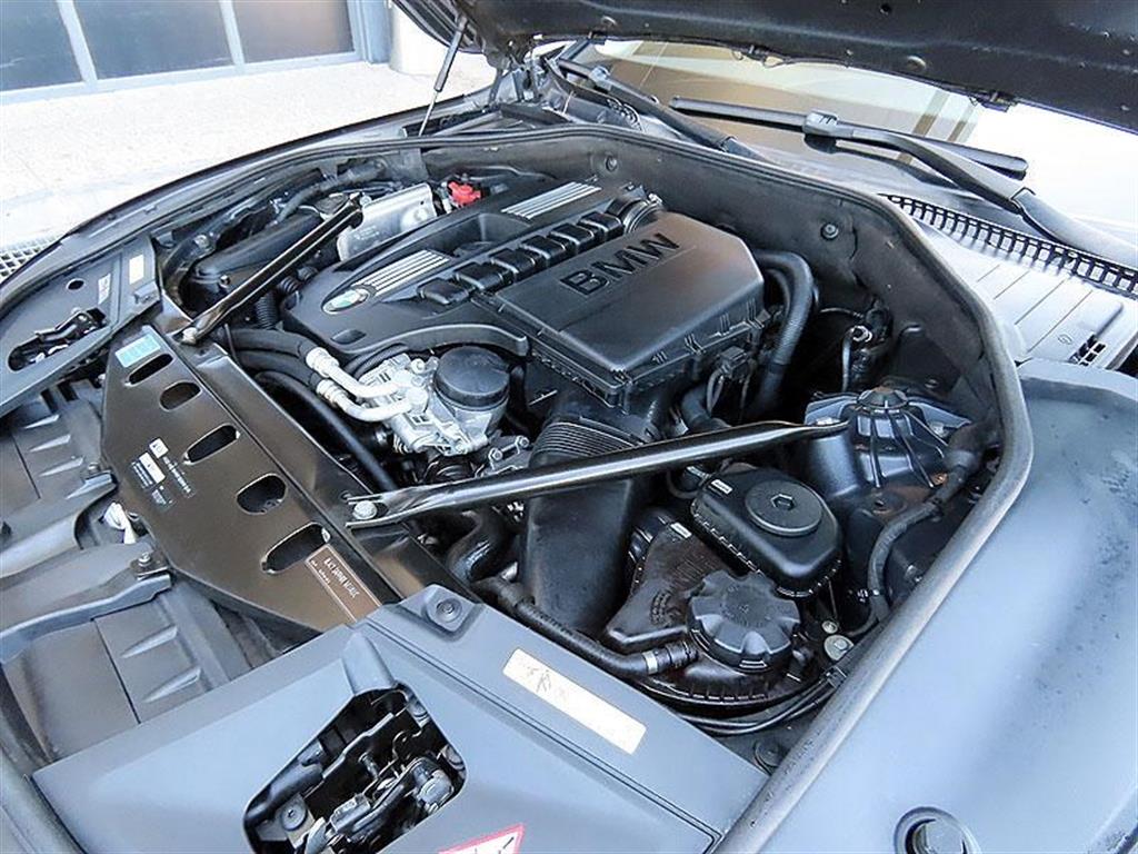 2009 BMW 740i 3.0L V6 – Image 5