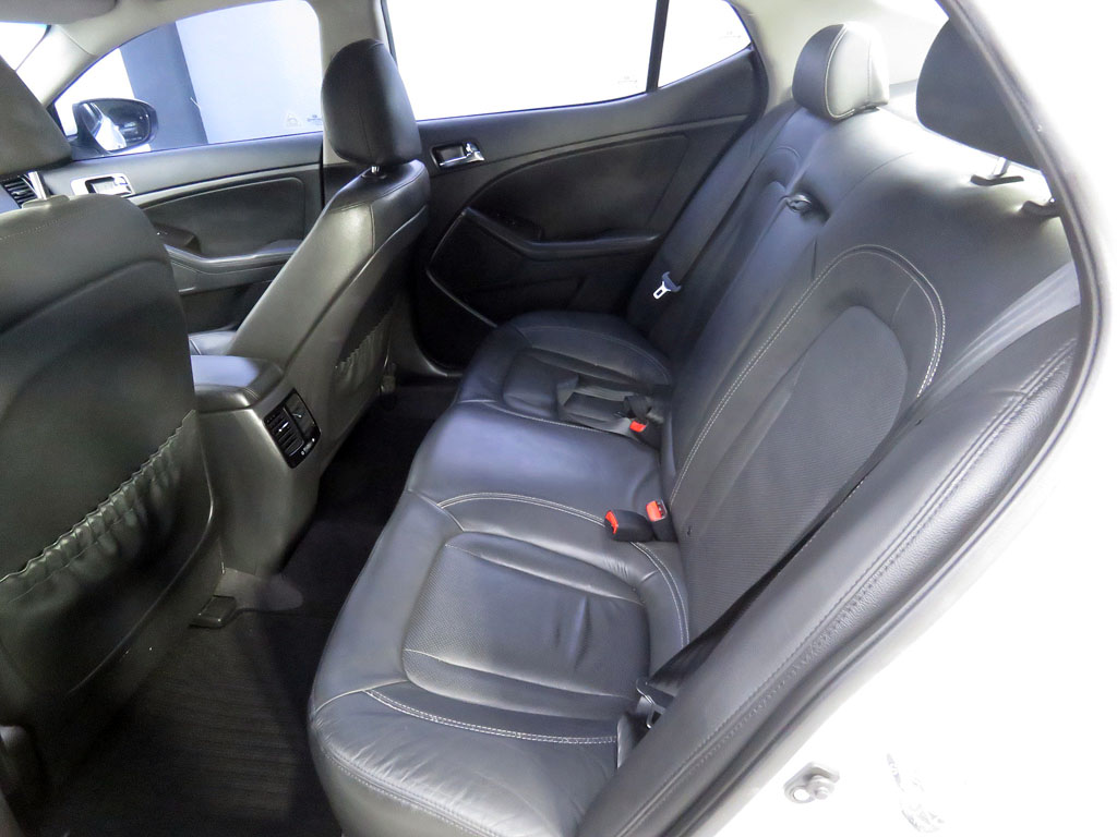 2011 Kia Optima (k5) 2.0 luxe – Image 9