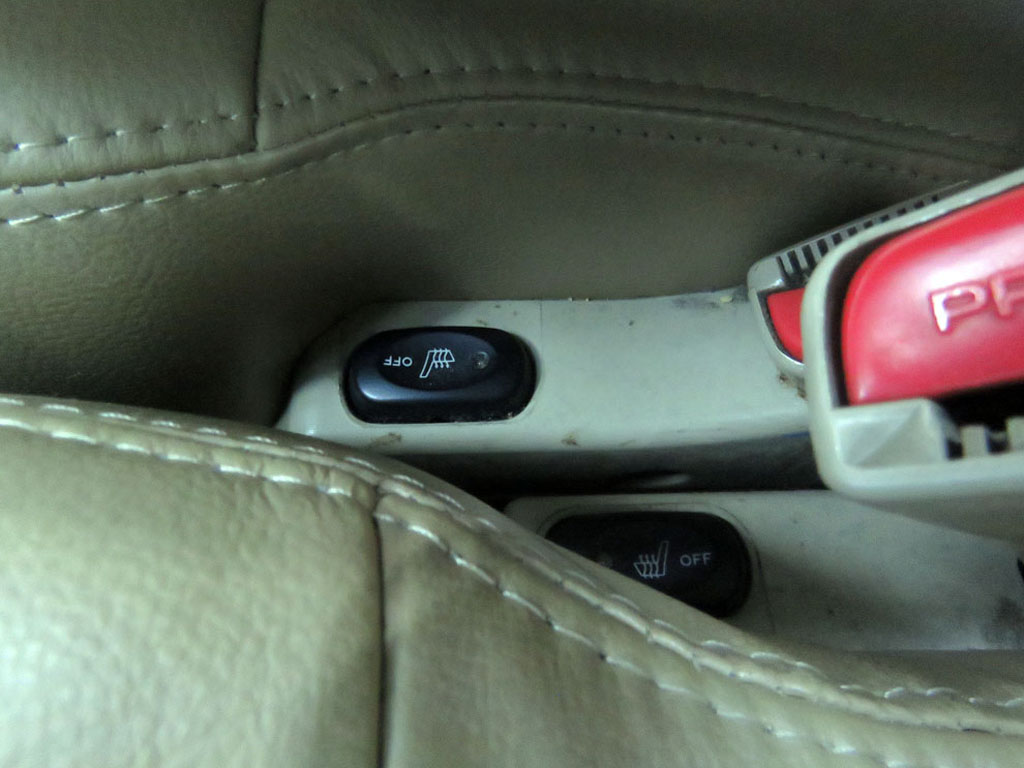 2004 Hyundai Trajet XG 2.0L – Image 11