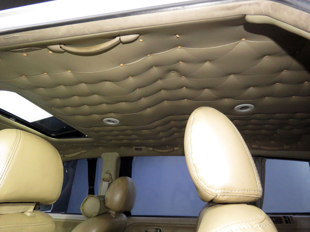 2004 Hyundai Trajet XG 2.0L – Image 12