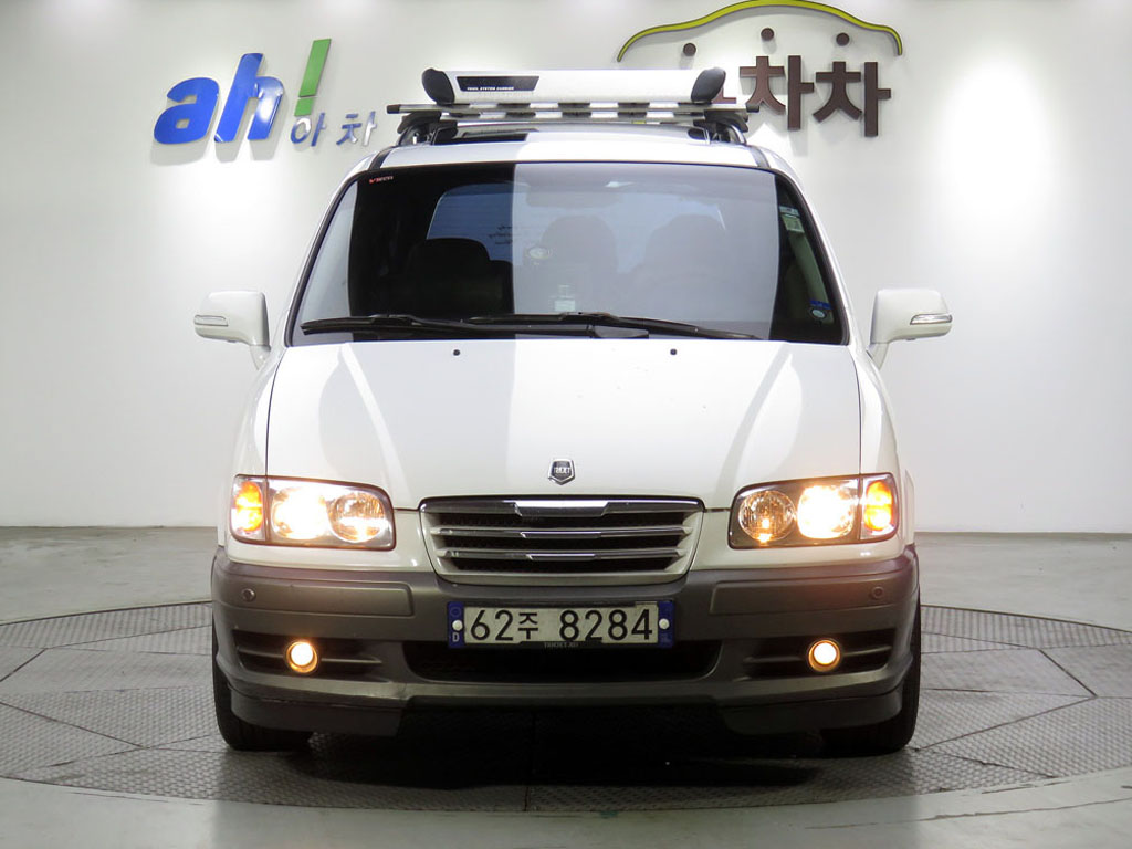 2004 Hyundai Trajet XG 2.0L – Image 3