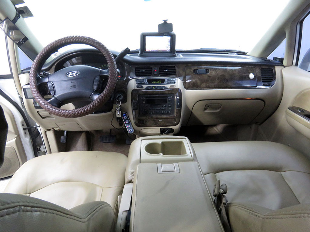 2004 Hyundai Trajet XG 2.0L – Image 6