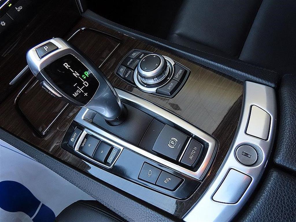 2009 BMW 740i 3.0L V6 – Image 15