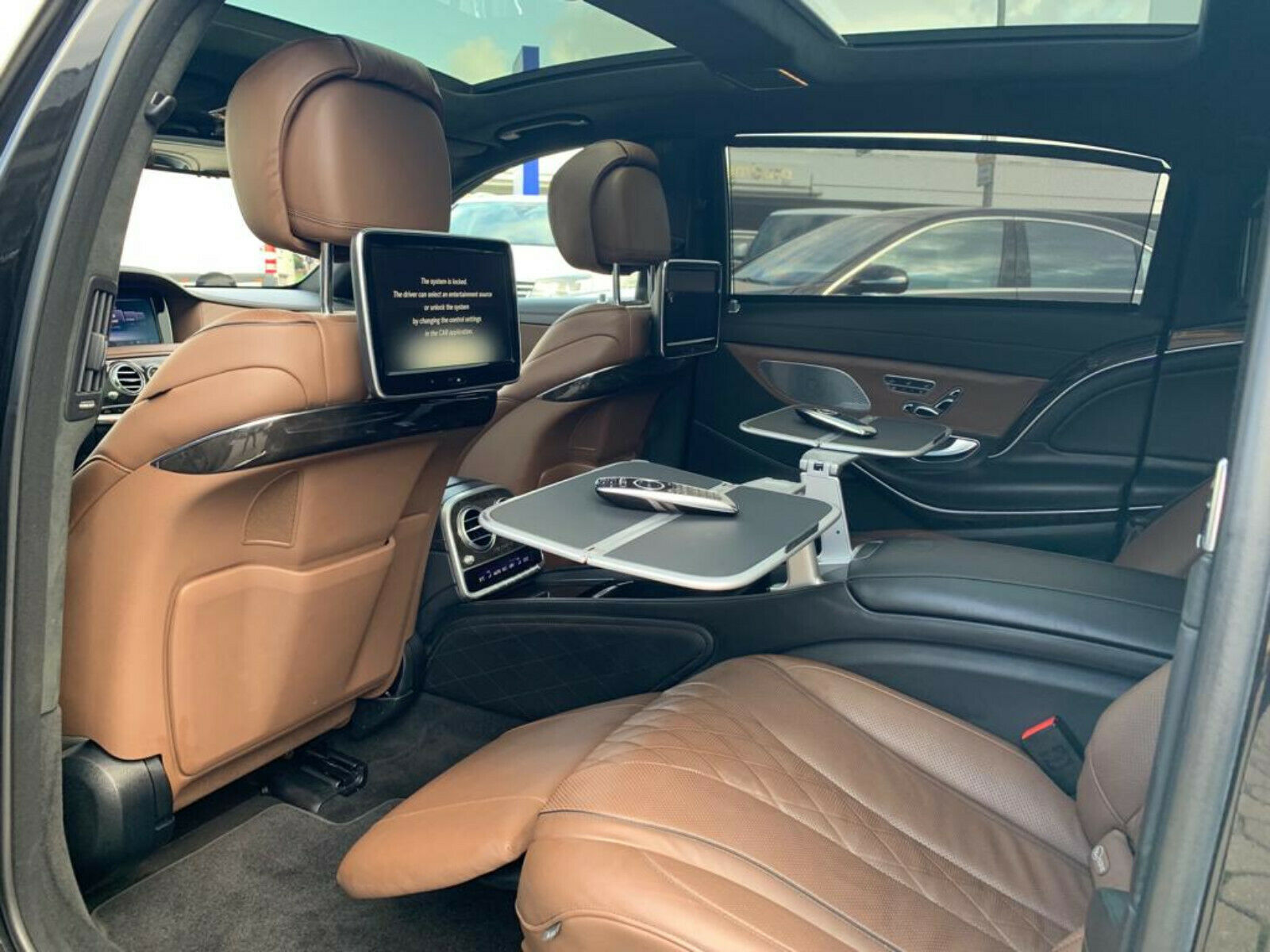 2016 Mercedes-Benz S500 Maybach – Image 2