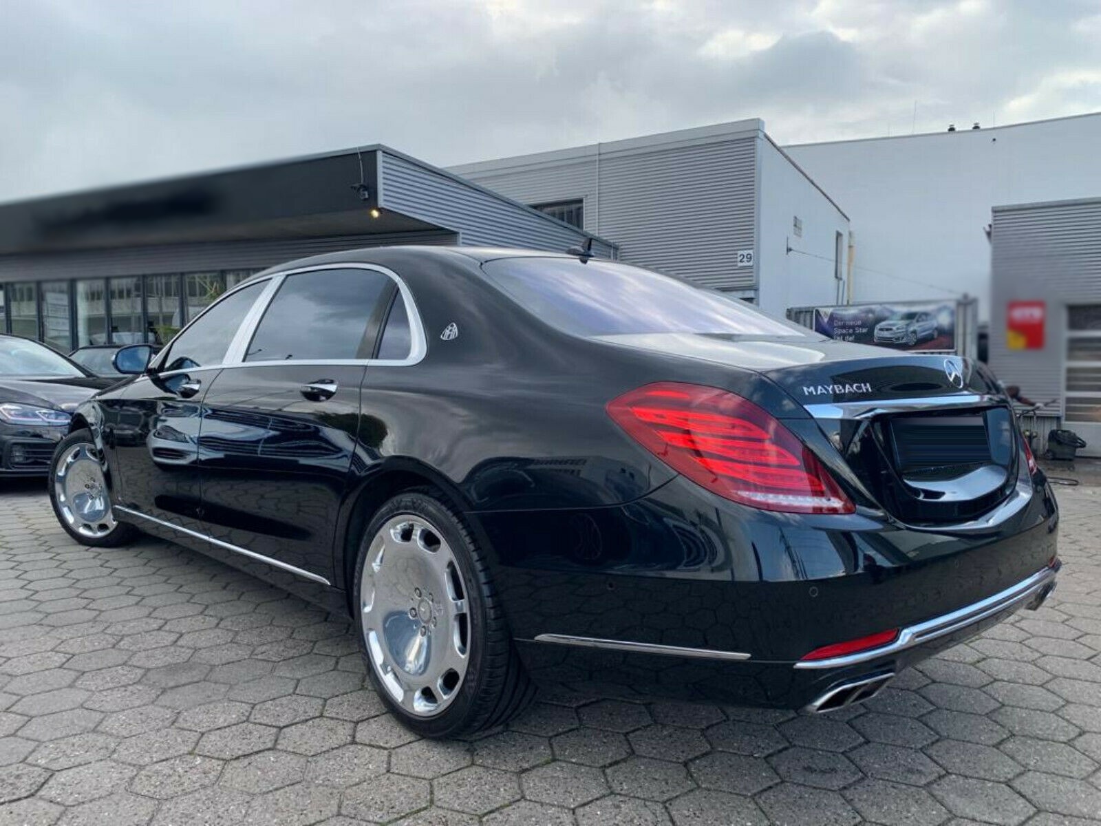 2016 Mercedes-Benz S500 Maybach – Image 12