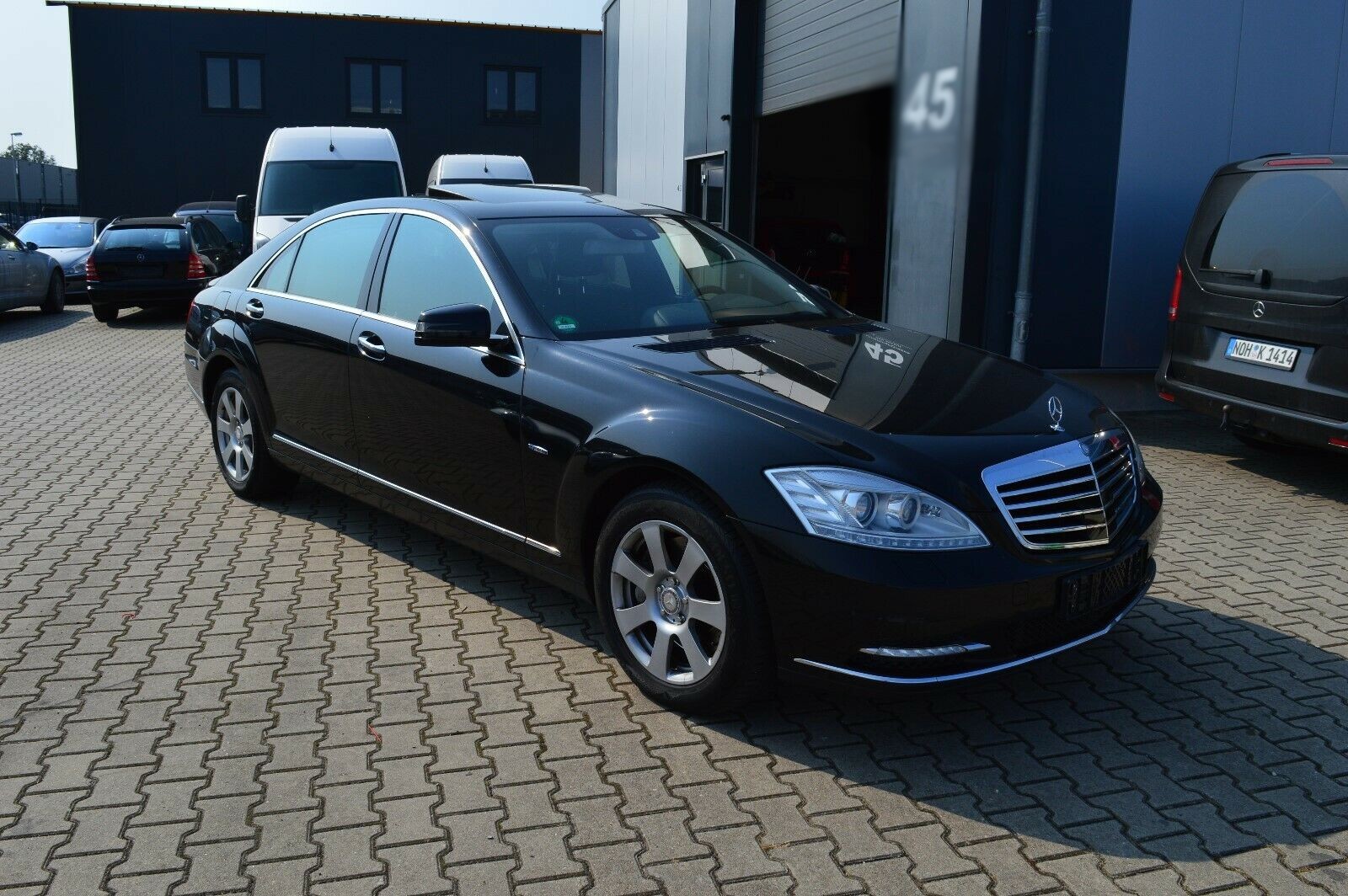2009 Mercedes-Benz S350 CDI Long 4-Matic – Image 2