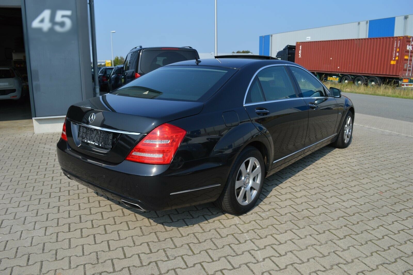 2009 Mercedes-Benz S350 CDI Long 4-Matic – Image 3