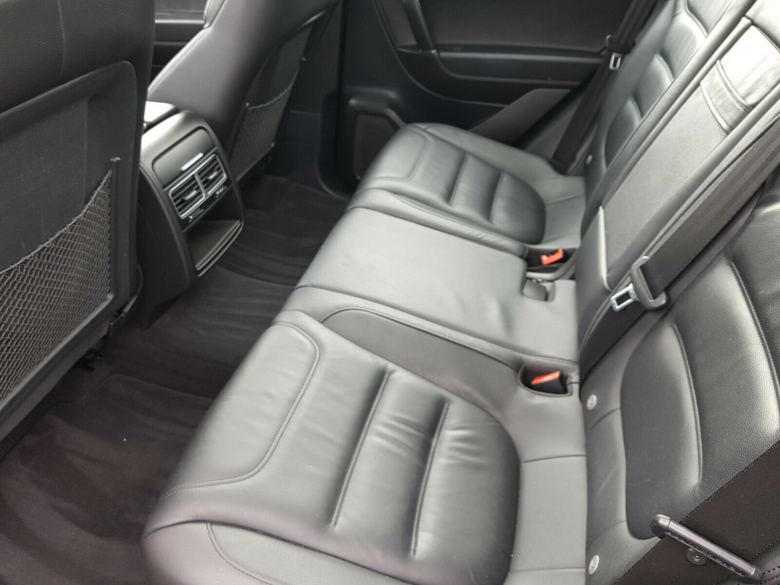 2015 Volkswagen Touareg 3.0 V6 TDI – Image 11