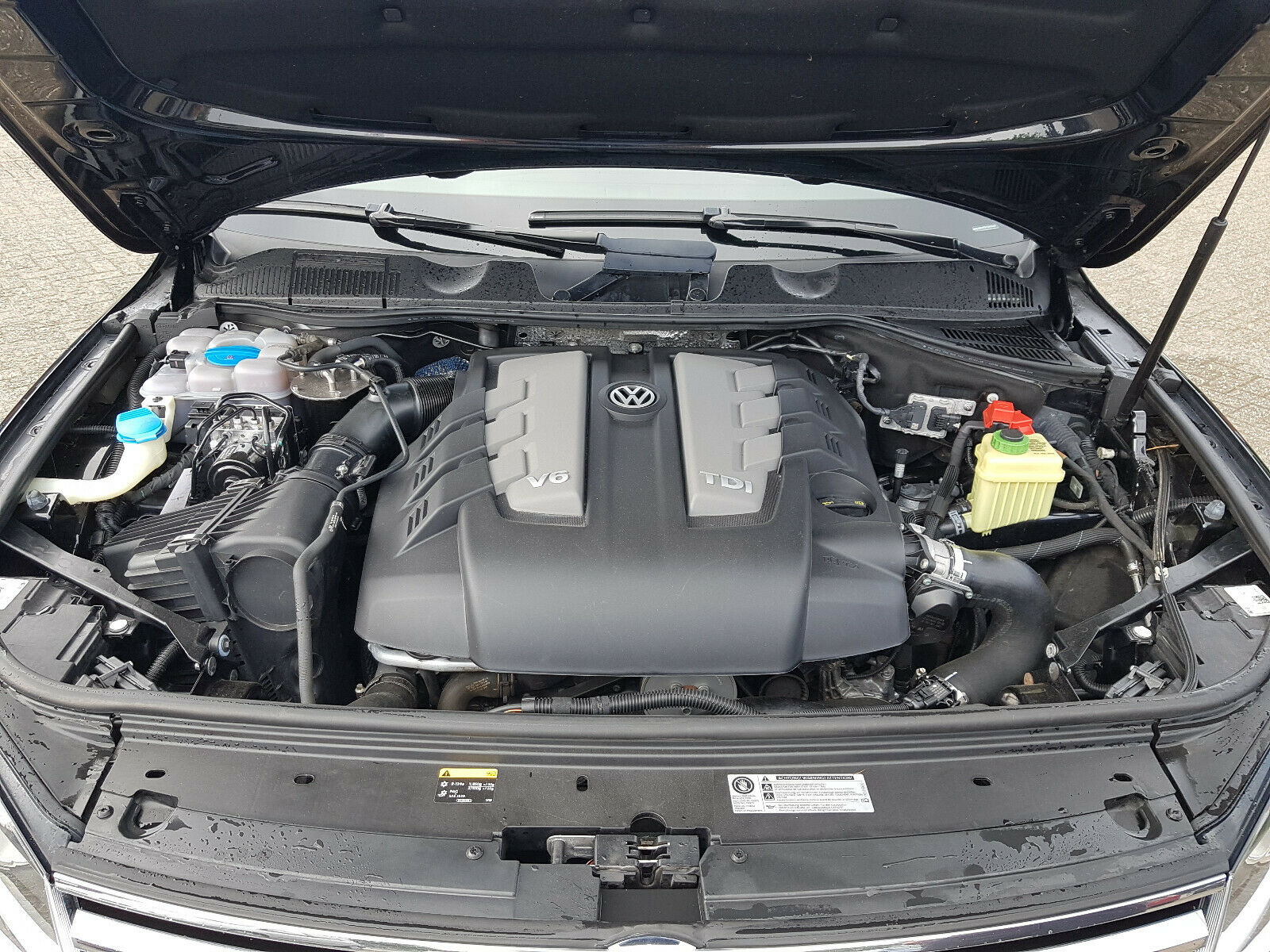 2015 Volkswagen Touareg 3.0 V6 TDI – Image 13