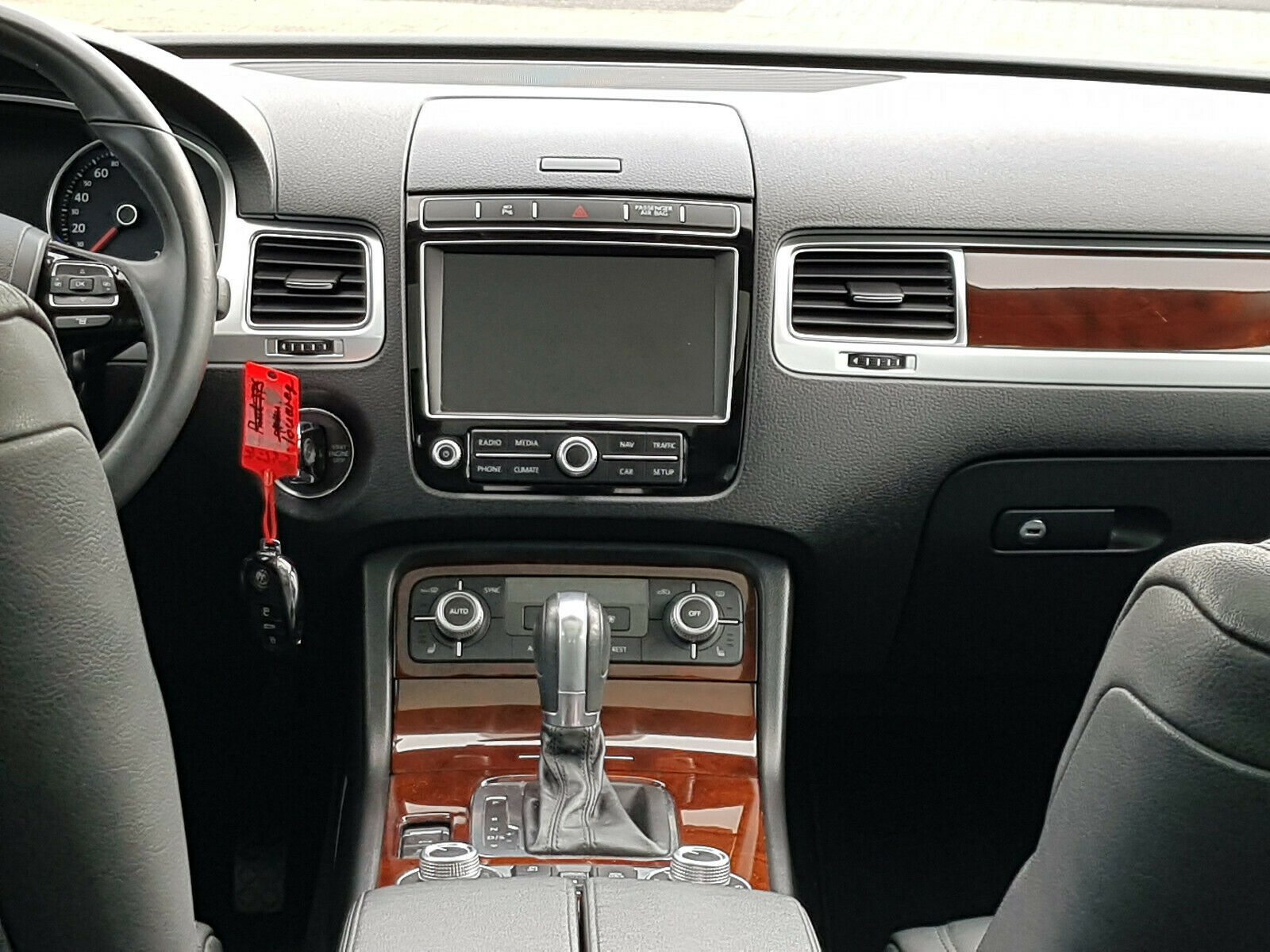 2015 Volkswagen Touareg 3.0 V6 TDI – Image 7
