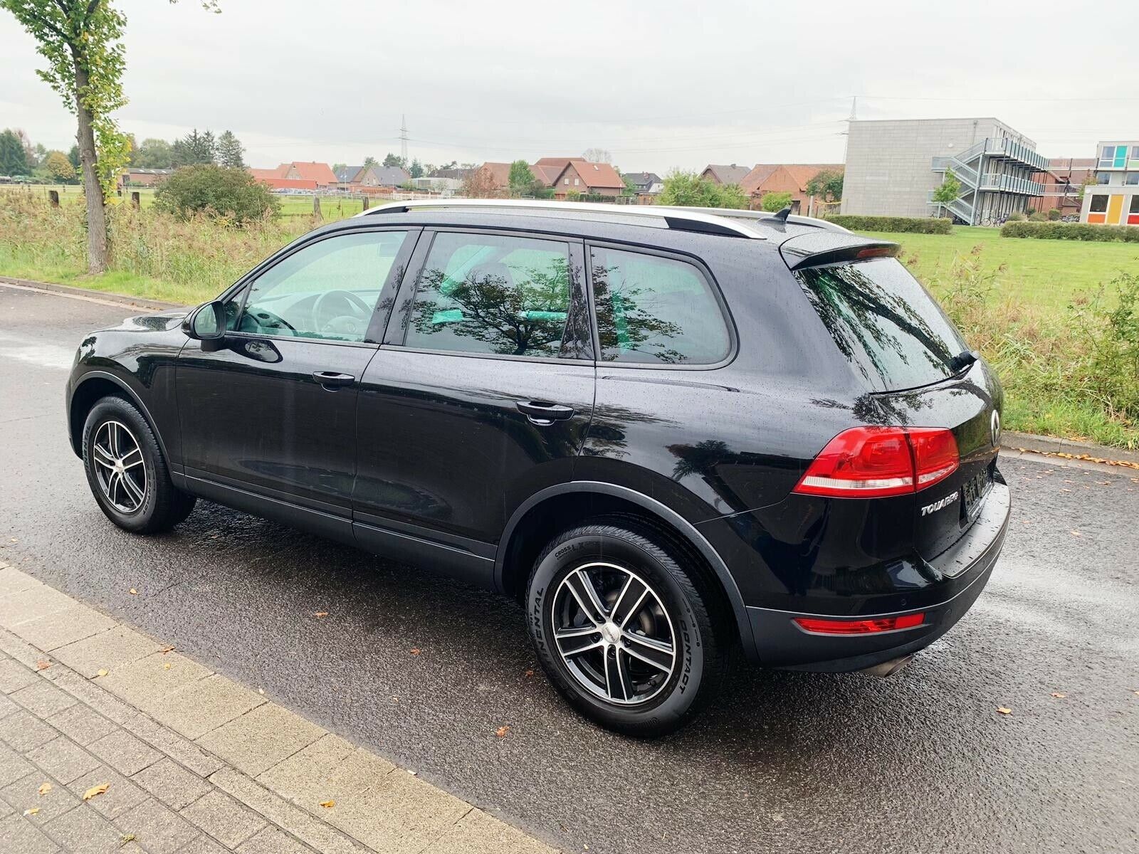 2011 Volkswagen Touareg 3.0 V6 TDI Tiptronic – Image 11