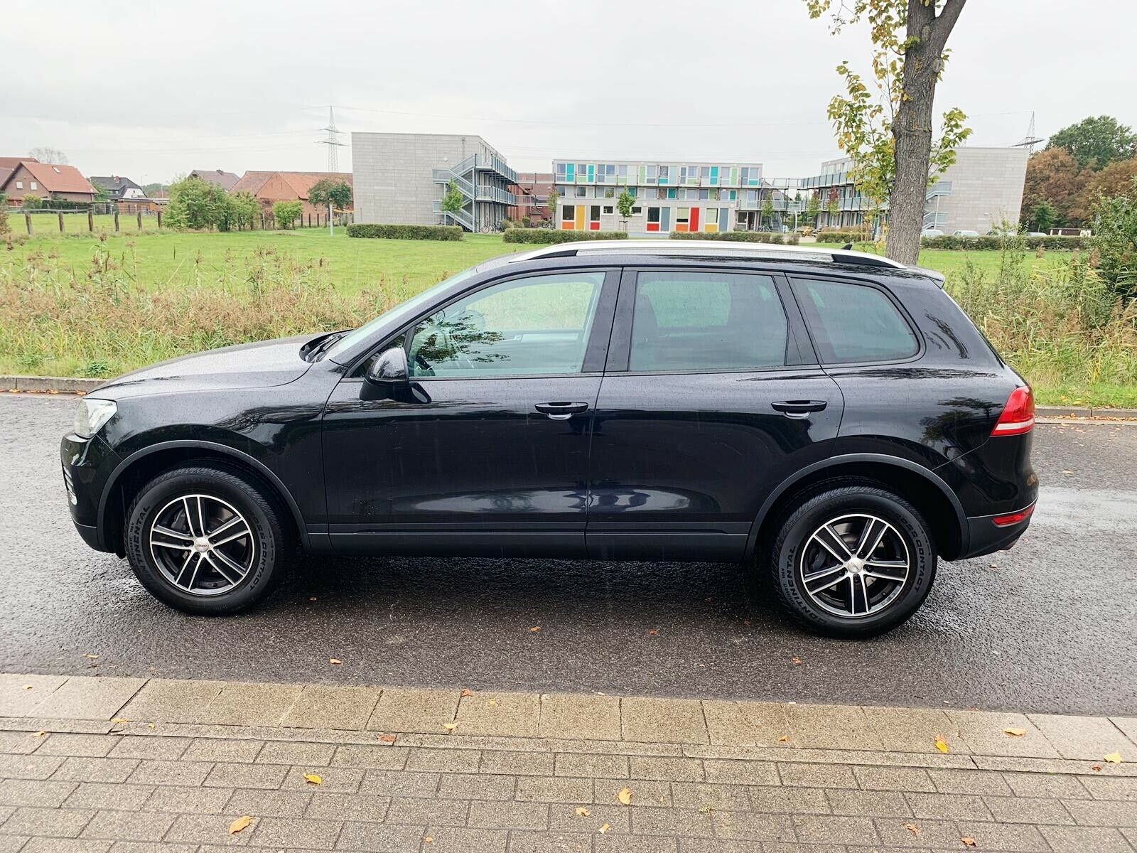 2011 Volkswagen Touareg 3.0 V6 TDI Tiptronic – Image 12