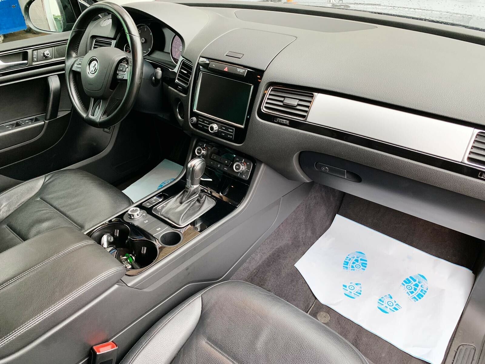 2011 Volkswagen Touareg 3.0 V6 TDI Tiptronic – Image 5