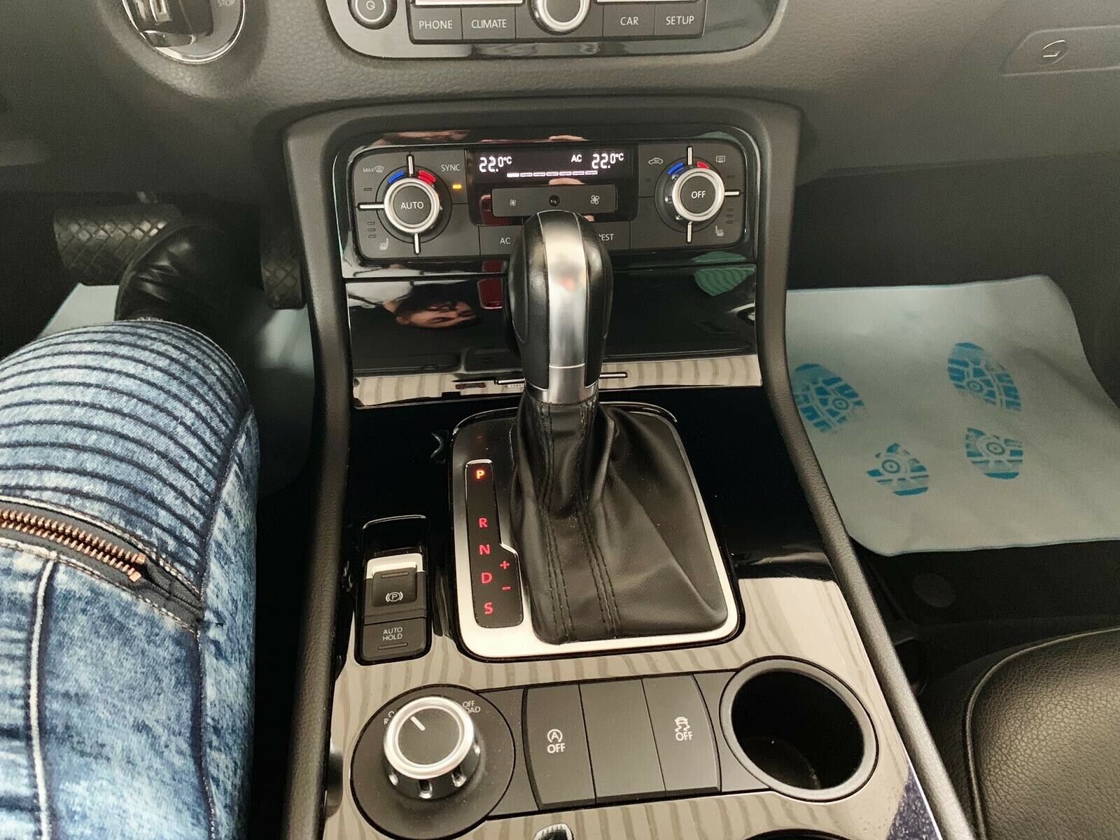 2011 Volkswagen Touareg 3.0 V6 TDI Tiptronic – Image 6