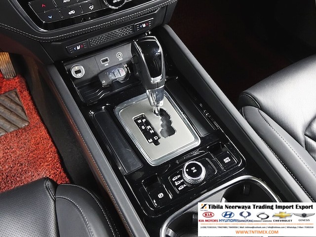 2017 SSANGYONG REXTON G4 2.2L 4WD LUXE – Image 8