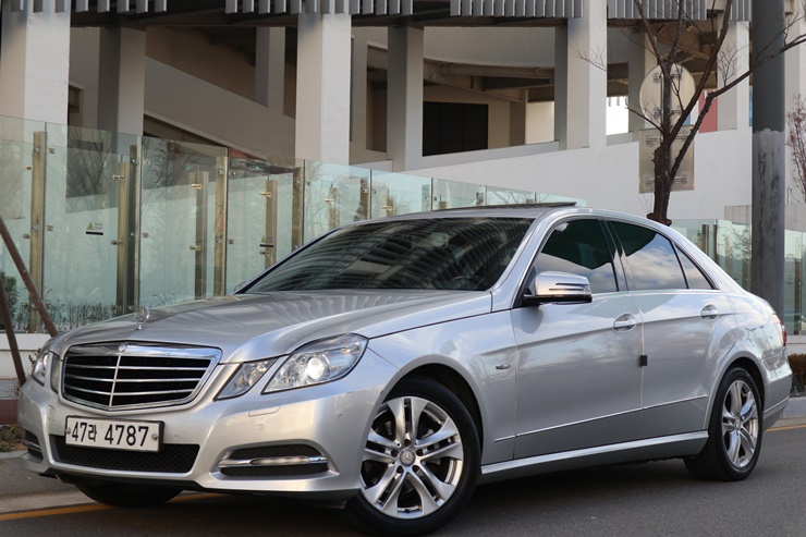 2012 MERCEDES E220 CDI AVANGARDE – Image 3
