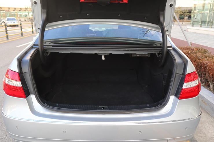 2012 MERCEDES E220 CDI AVANGARDE – Image 19