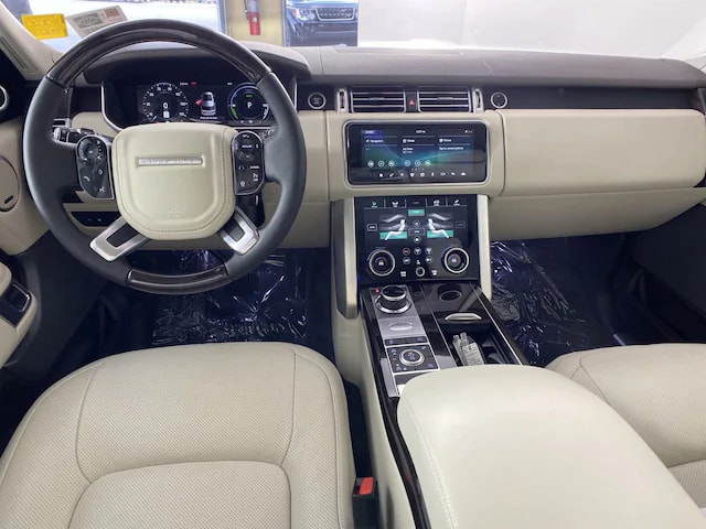 2020 Land Rover Range Rover PHEV 2.0L TURBOCHARGED – Image 6