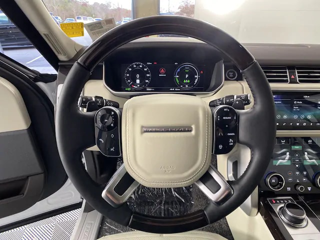 2020 Land Rover Range Rover PHEV 2.0L TURBOCHARGED – Image 12