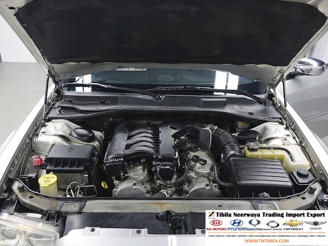 2006 Chrysler 300C 3.5L V6 – Image 7