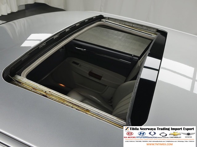 2006 Chrysler 300C 3.5L V6 – Image 11