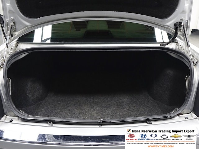 2006 Chrysler 300C 3.5L V6 – Image 18