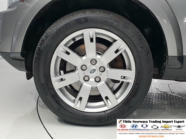 2011 Land Rover Discovery 4 3.0L SDV6 SE – Image 6