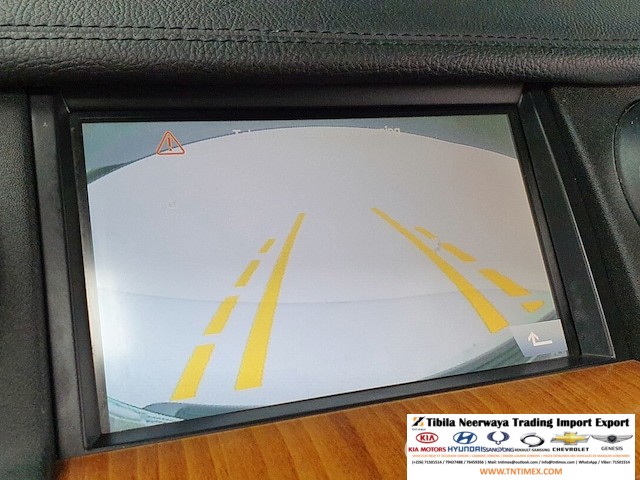 2011 Land Rover Discovery 4 3.0L SDV6 SE – Image 12