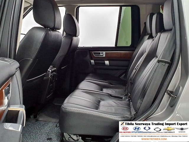 2011 Land Rover Discovery 4 3.0L SDV6 SE – Image 15