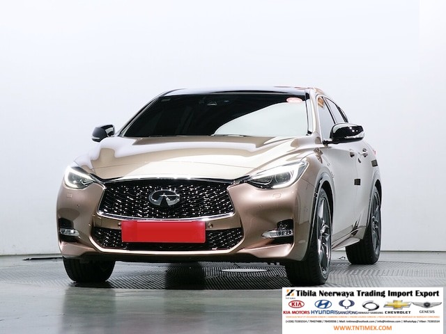2017 Infiniti Q30 2.0L Premium – Image 4