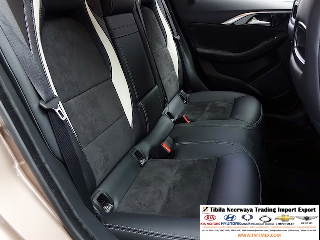 2017 Infiniti Q30 2.0L Premium – Image 12