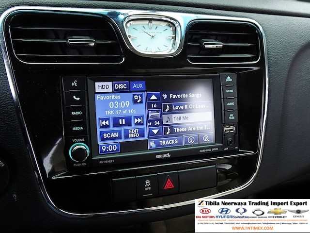 2012 Chrysler 200 2.4L – Image 14