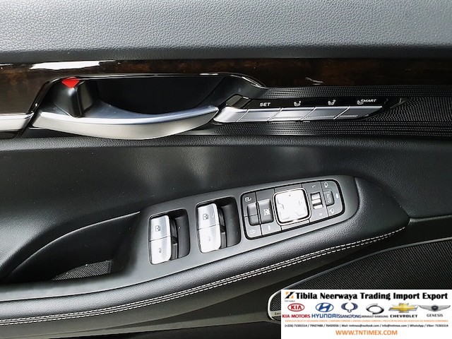 2019 Genesis G90 3.8L Luxe – Image 15