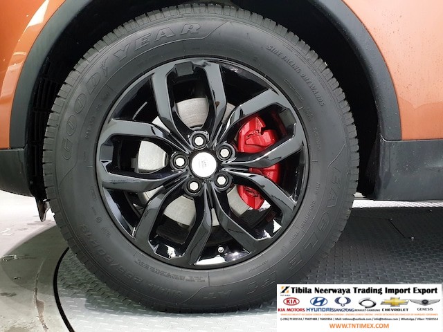 2018 Land Rover Discovery 5 2.0L SD4 SE – Image 6