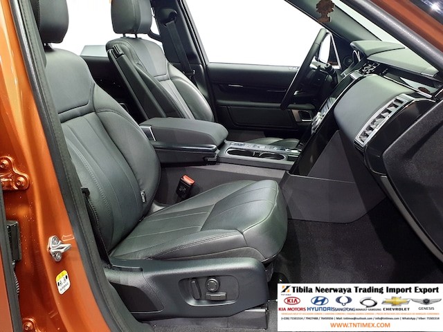 2018 Land Rover Discovery 5 2.0L SD4 SE – Image 10