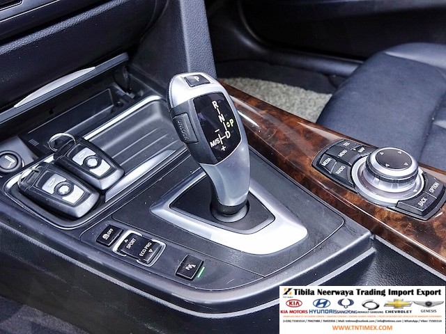 2012 BMW 320d – Image 9