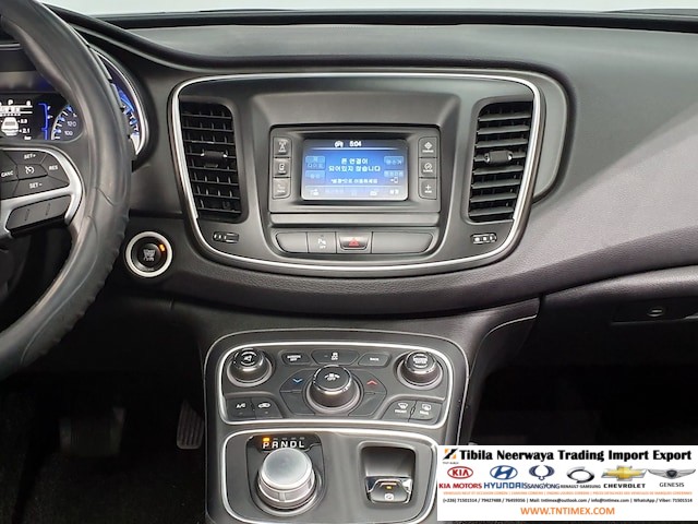 2015 Chrysler 200 2.4L Limited – Image 14