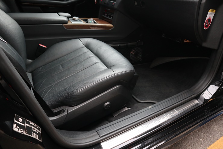 2011 MERCEDES-BENZ E300 – Image 46