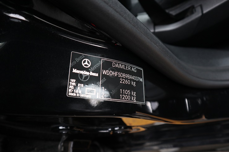 2011 MERCEDES-BENZ E300 – Image 50