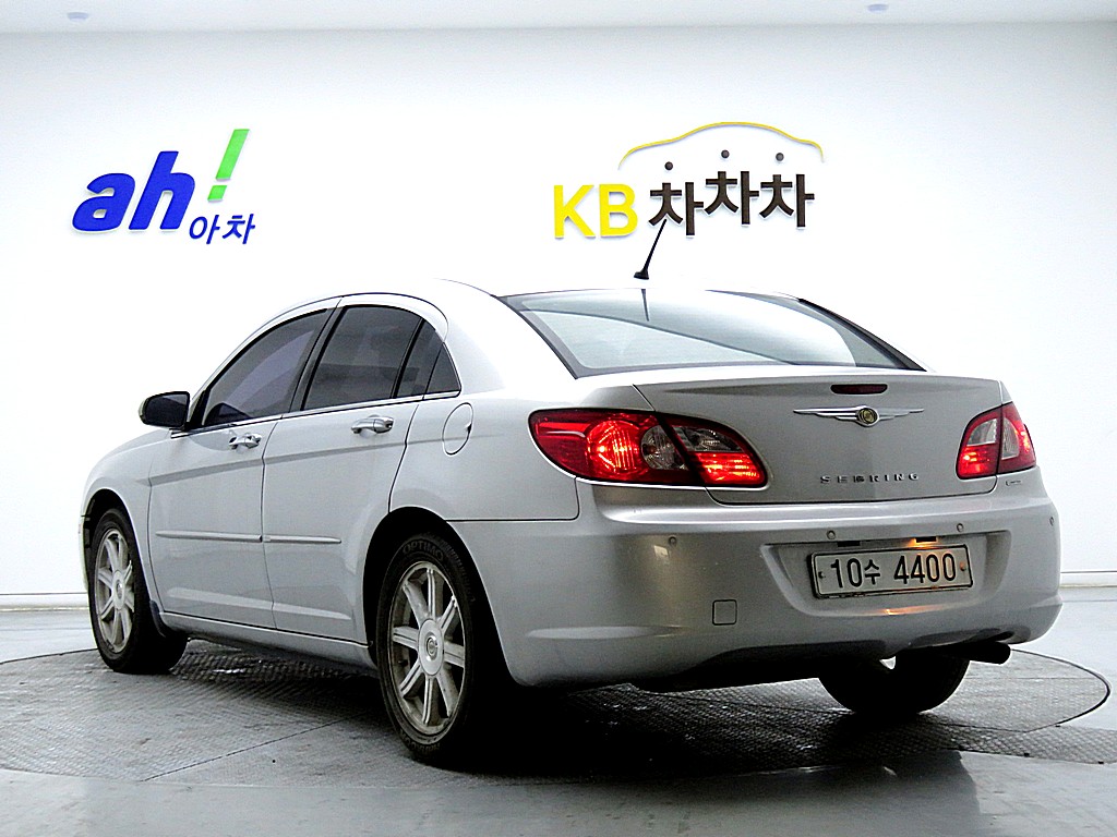 2007 Chrysler Sebring 2.4L – Image 4