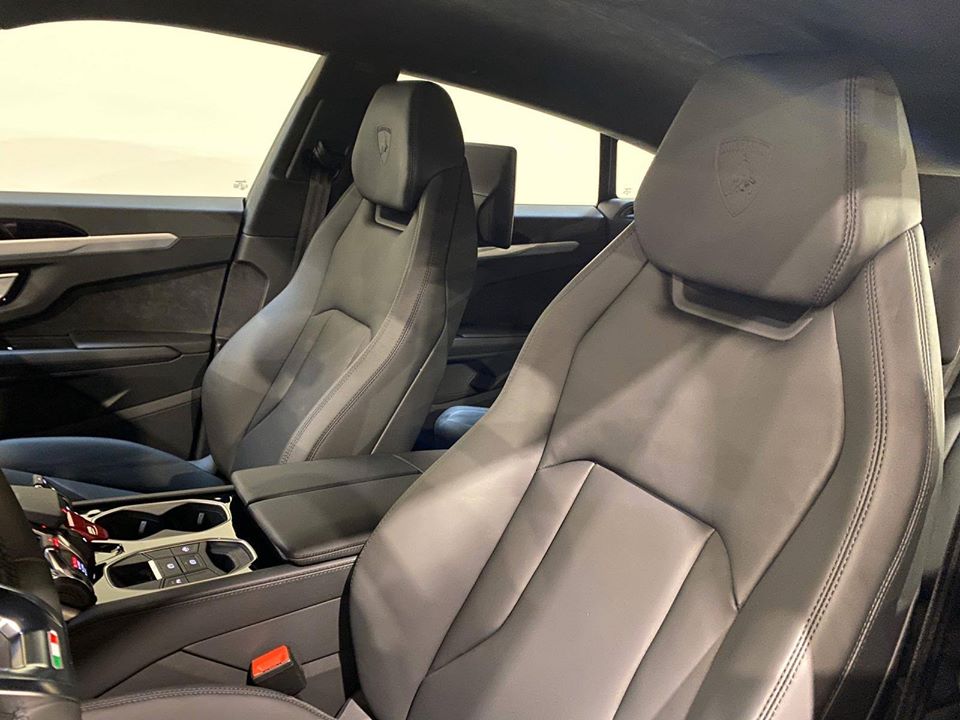 2020 Lamborghini Urus 4.0L V8 – Image 4