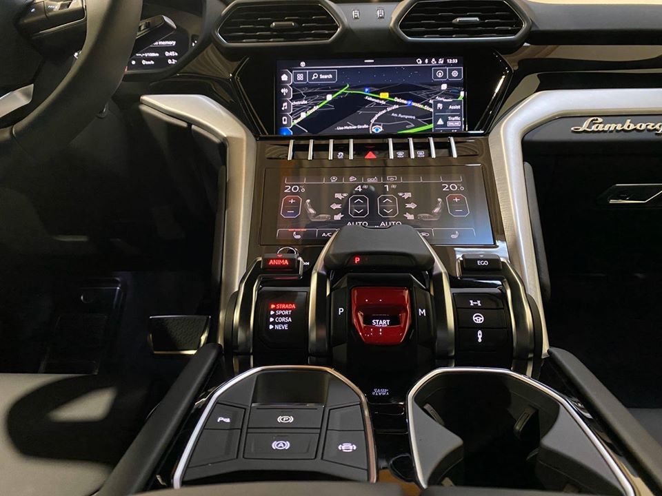 2020 Lamborghini Urus 4.0L V8 – Image 5