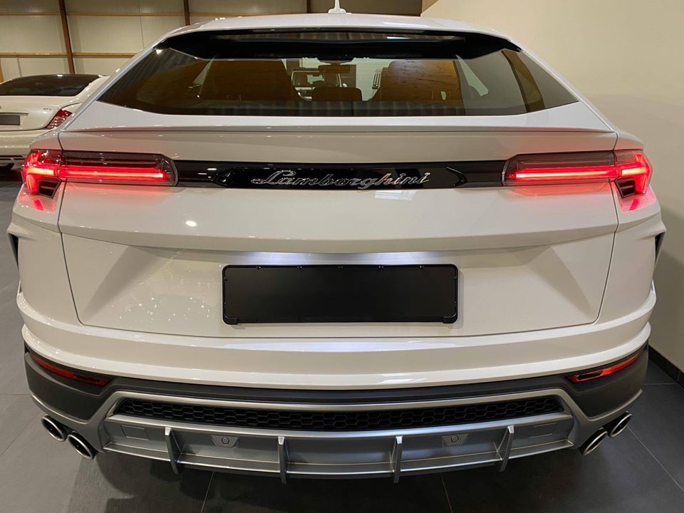 2020 Lamborghini Urus 4.0L V8 – Image 6